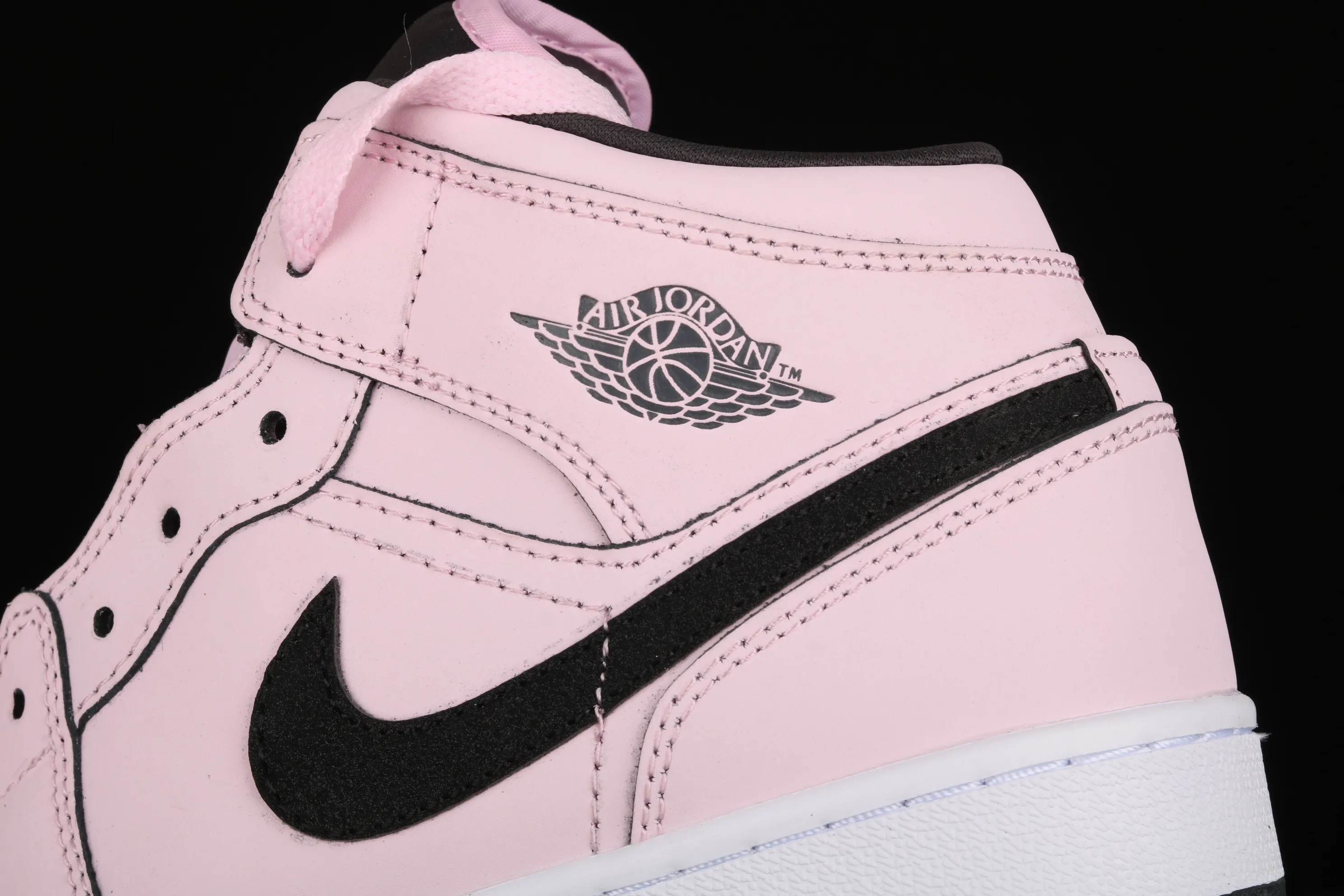 All categories Air Jordan Jordan series basketball shoes Air Jordan 1 Mid Air Jordan 1 Mid GS AJ1 Joe 1 white black pink cherry blossom 555112-601